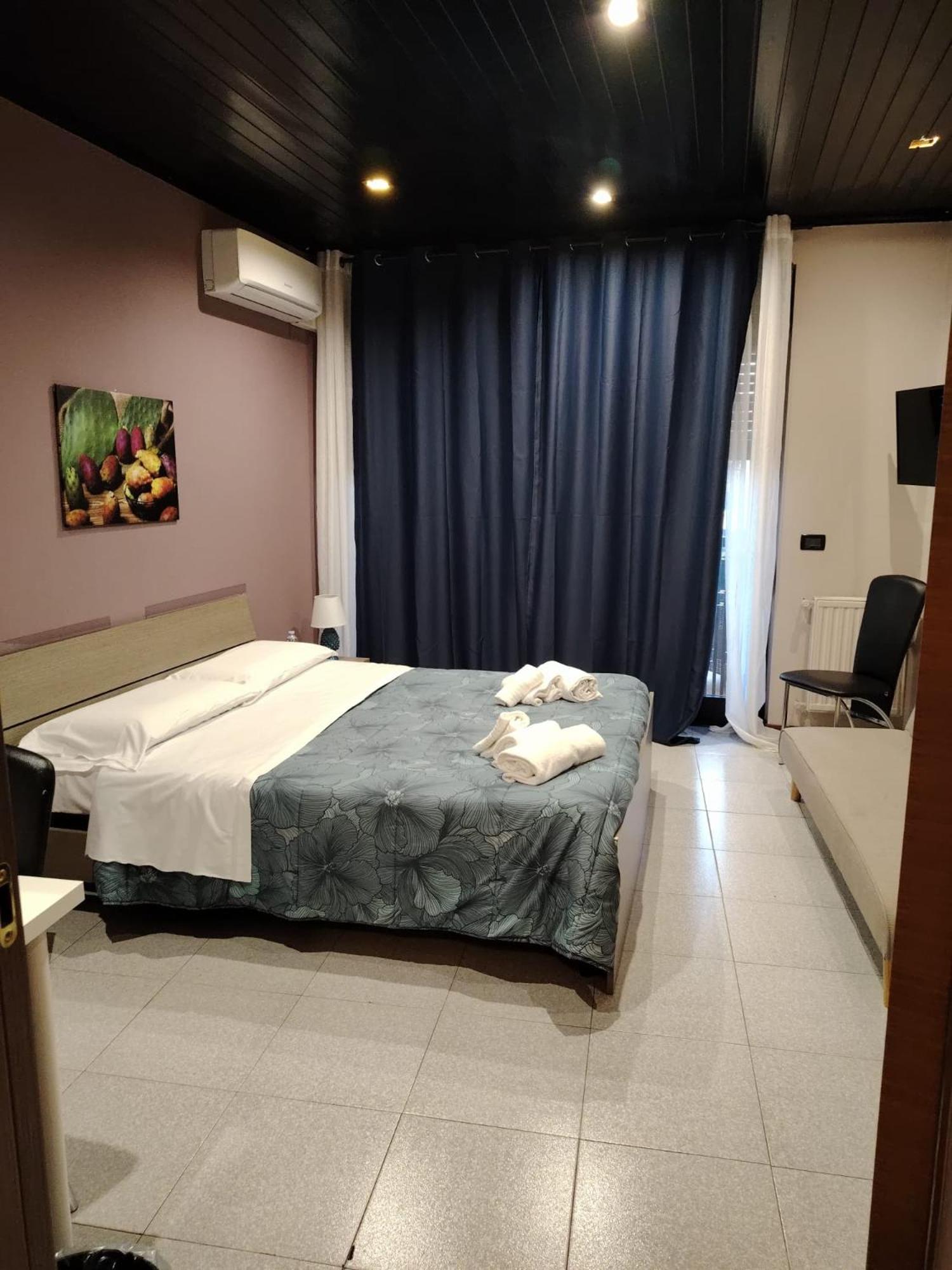 Calipso Bed&Breakfast คาตาเนีย ภายนอก รูปภาพ